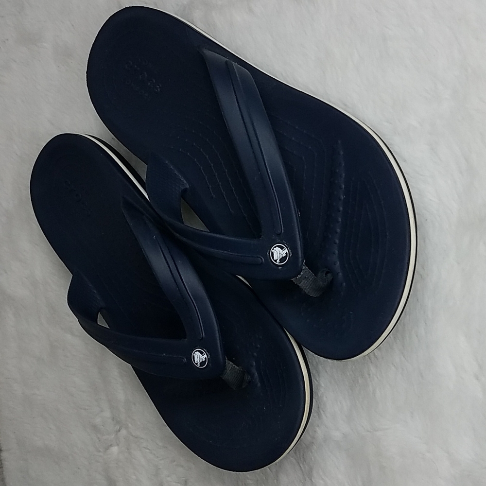 CROCS Women’s Navy Blue Flip Flop Sandals
